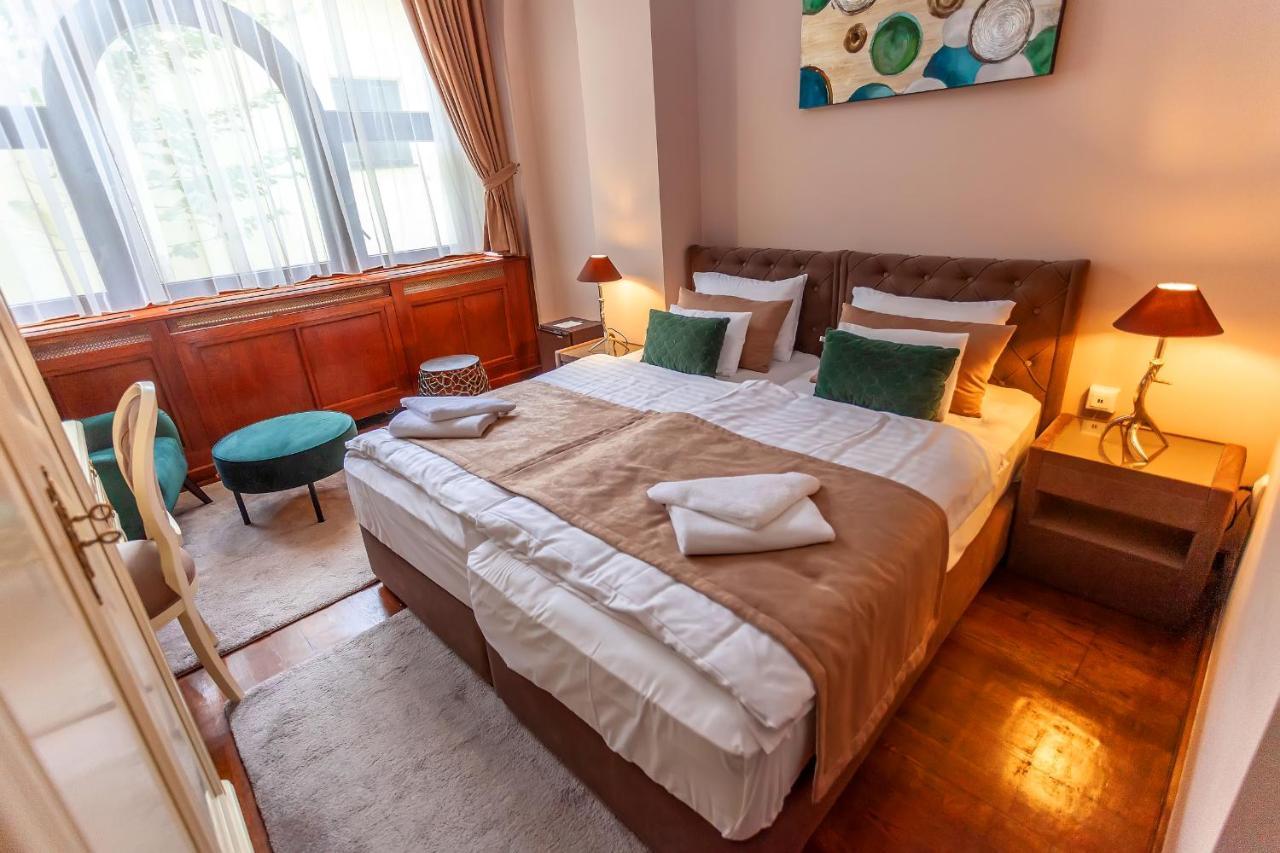 Belga Boutique Panzio Hotell Debrecen Eksteriør bilde