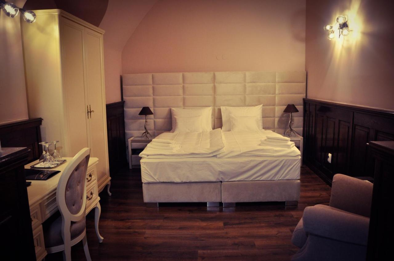 Belga Boutique Panzio Hotell Debrecen Eksteriør bilde