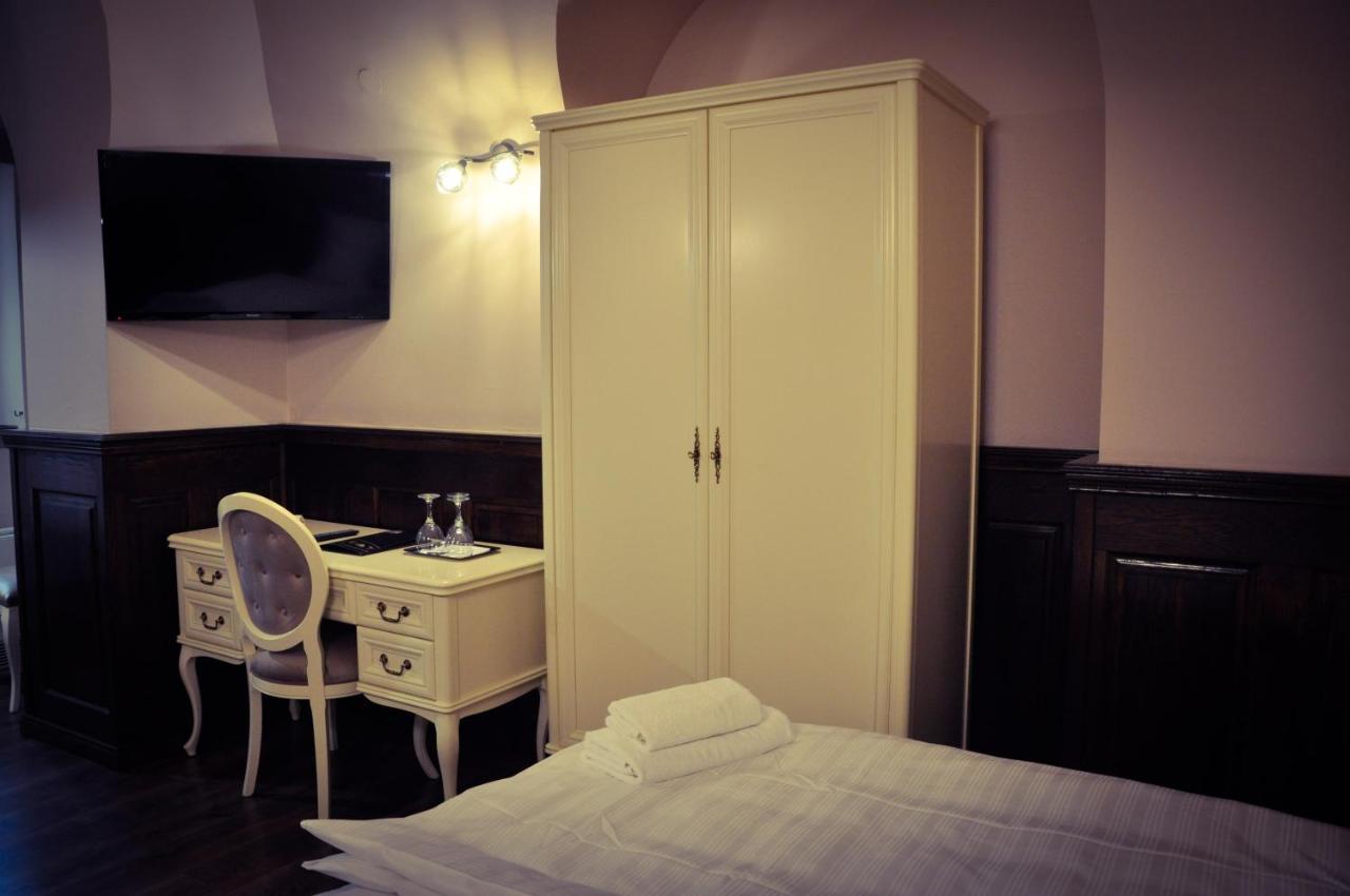 Belga Boutique Panzio Hotell Debrecen Eksteriør bilde