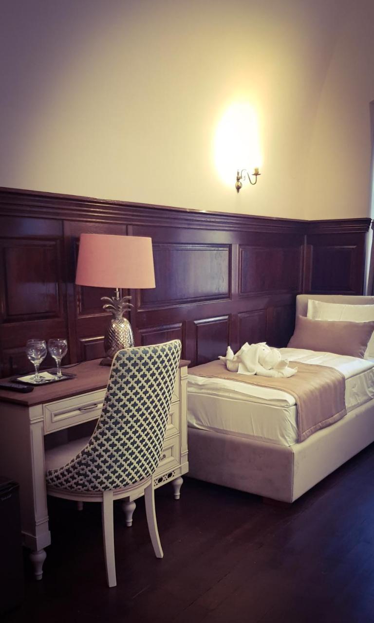 Belga Boutique Panzio Hotell Debrecen Eksteriør bilde